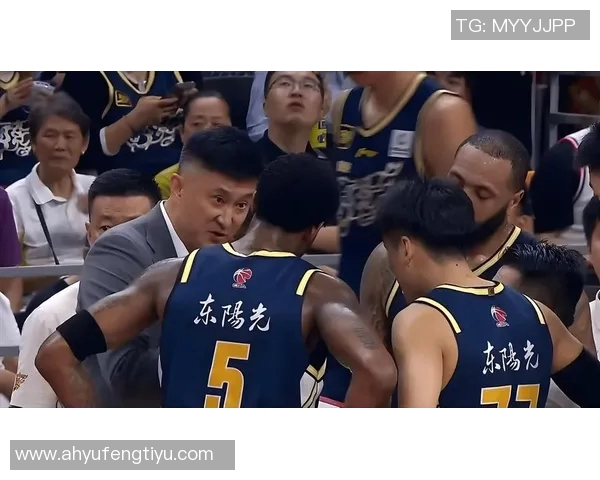 广东与同曦篮球队历史交锋记录分析及战绩回顾