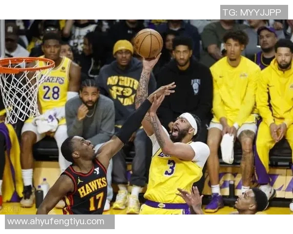 湖人队与老鹰队2017年精彩对决回顾及赛季亮点分析